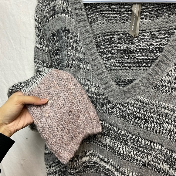 Dazzle Everyday Sweater - Picture 3 of 5